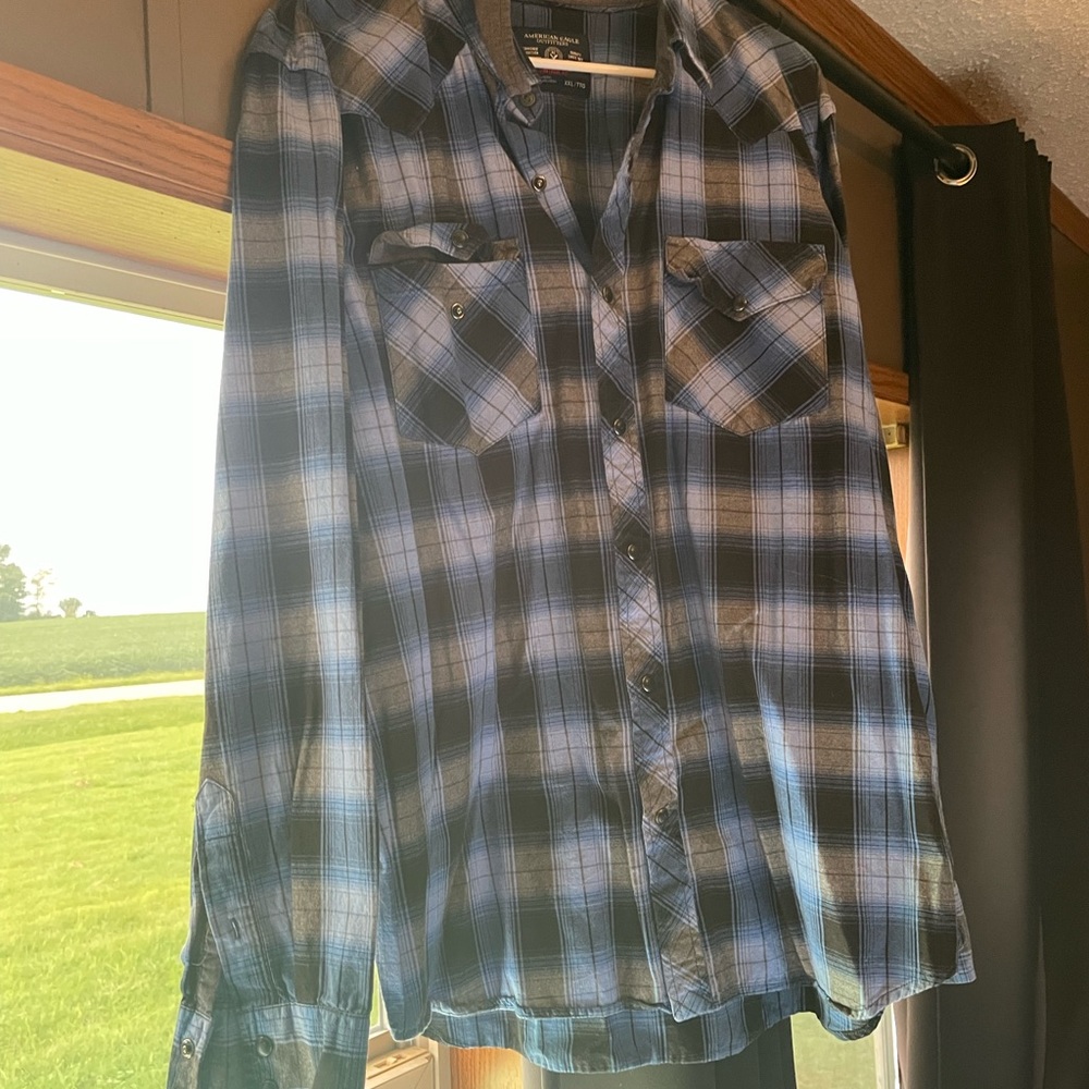 Mens button up American eagle dress shirt